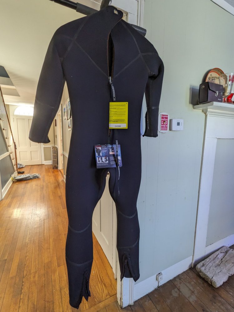 Henderson Aqualock 7mm.jpg